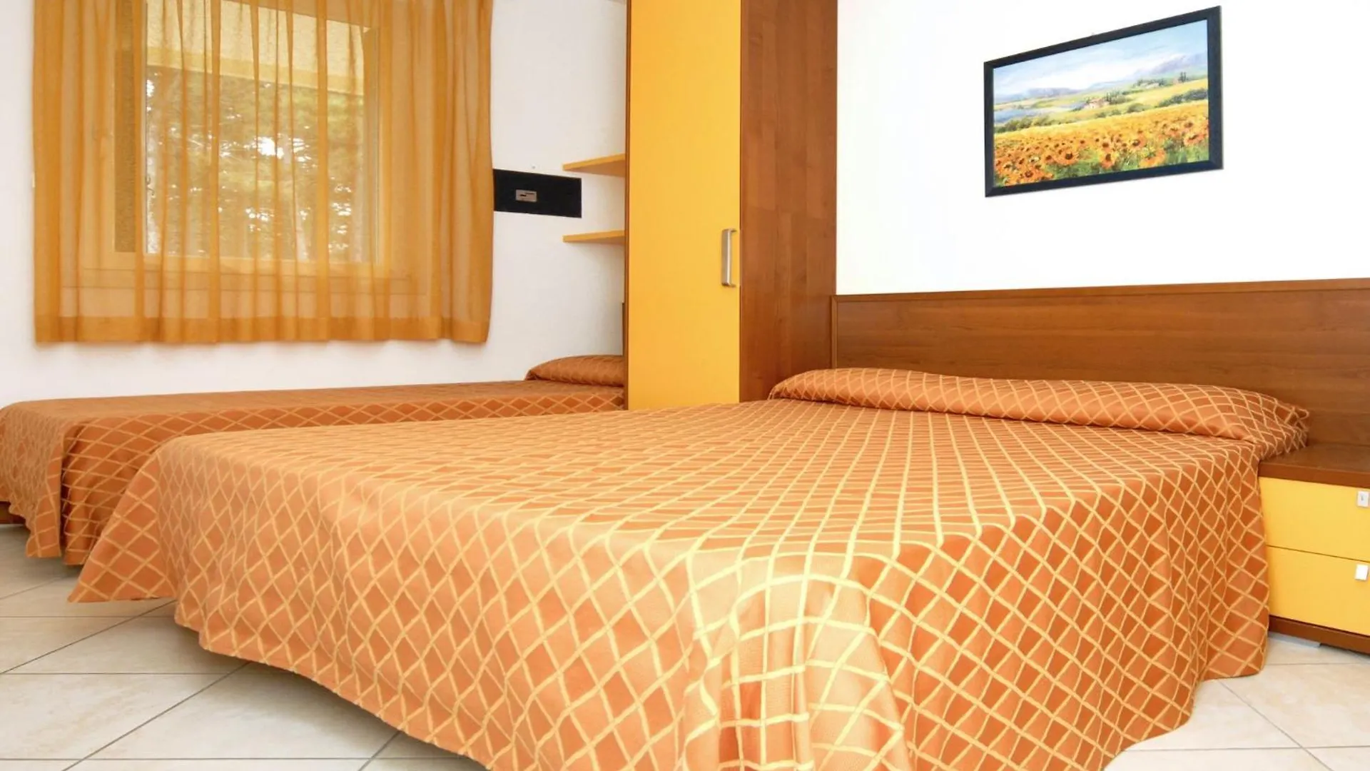 Colourful Flat In The Heart Of Bibione - Beahost Apartment